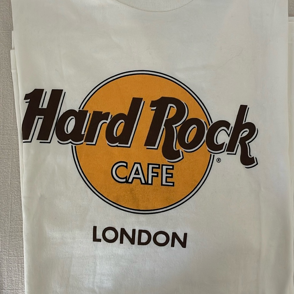 Hard Rock Cafe London Tee, Men's XL. Never Worn, without tags. Perfect condition